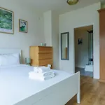 Guestready - Modern Docklands Retreat In Appartamento
