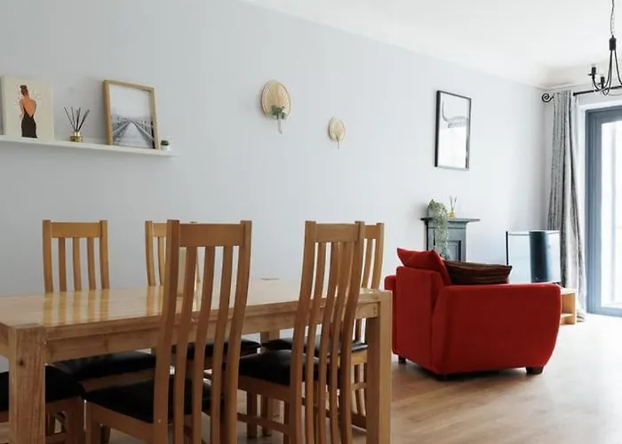 Daire Guestready - Modern Docklands Retreat In Dublin